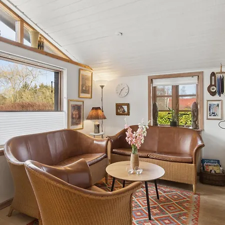 Lovely Near Sandy بيت للعطل Vig